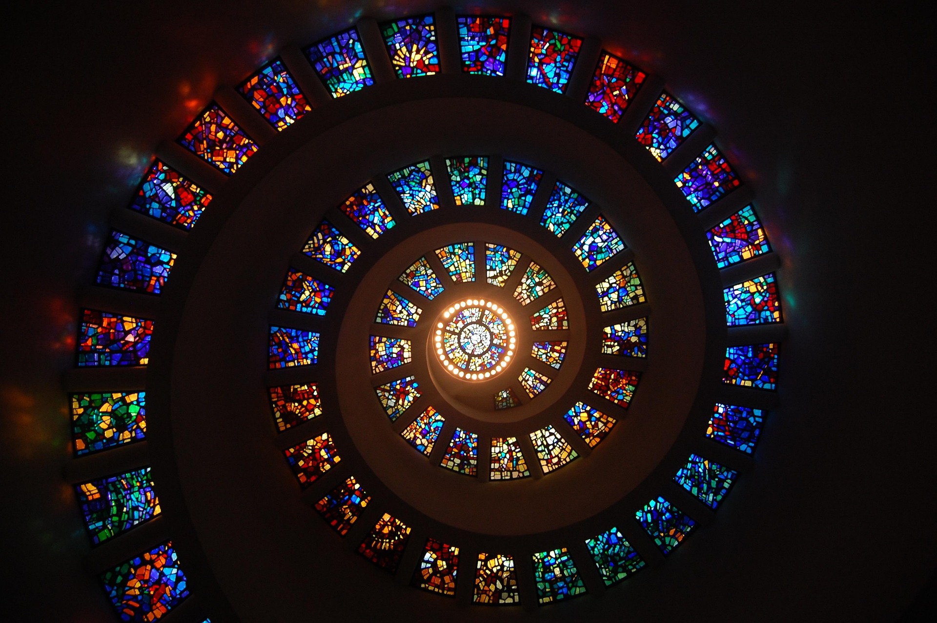 stained-glass-1181864_1920 (1)